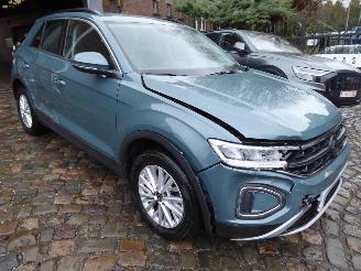 Volkswagen T-Roc Life picture 4