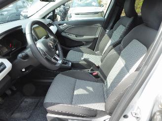 Renault Clio V Evolution picture 8