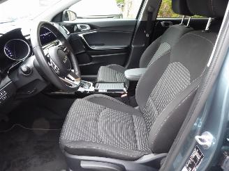 Kia Cee d SW Hybrid PHEV picture 12