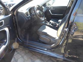 Kia Cee d Sportwagon picture 9