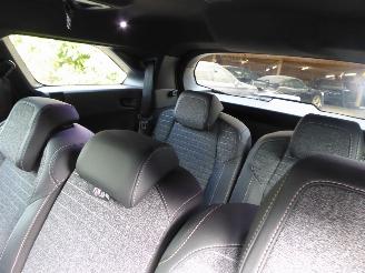 Peugeot 5008 Allure picture 9