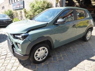 krockskadad bil auto Dacia Spring Electric Essential 2025/3