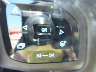 Ford Explorer Premium RWD picture 22