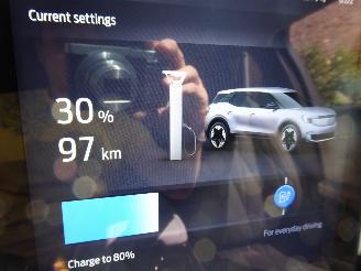 Ford Explorer Premium RWD picture 28