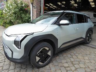 Vaurioauto  passenger cars Kia EV3 150 kW Business 2025/10