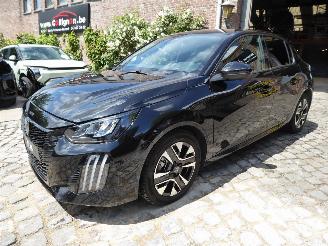 Schadeauto Peugeot 208 Allure 2024/7