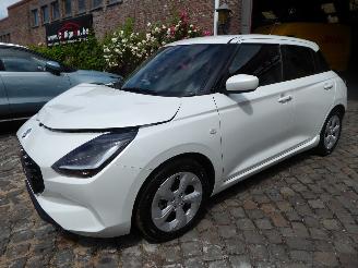Vaurioauto  passenger cars Suzuki Swift GL 2025/12