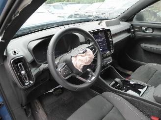 Volvo EX40 Single Motor Extended Range RWD Plus picture 15