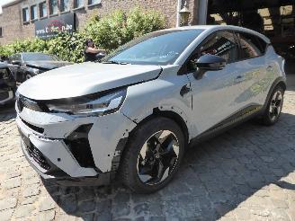 Damaged car Renault Captur II Techno 2025/5