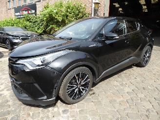 skadebil auto Toyota CH-R Hybrid 2018/1