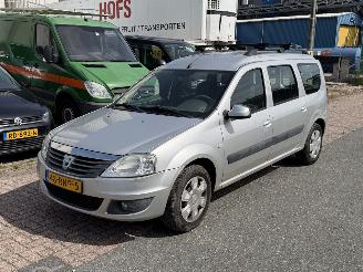 Avarii autoturisme Dacia Logan 1.6 MPI Lauréate * LPG * 7-PERS 2011/7