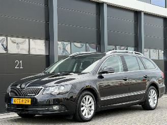 begagnad bil auto Skoda Superb 1.6 TDI Xenon Navi Clima PDC 2014/5