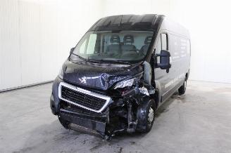 uszkodzony samochody osobowe Peugeot Boxer  2023/10