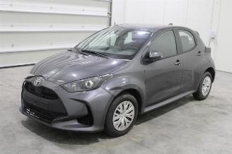 uszkodzony samochody osobowe Toyota Yaris  2021/12