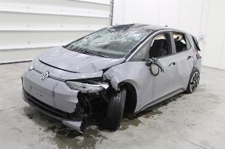 Vaurioauto  passenger cars Volkswagen ID.3  2025/1