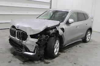 damaged passenger cars BMW X1  2023/11
