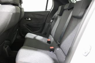 Peugeot 208  picture 12