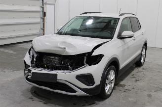 skadebil auto Volkswagen T-Cross  2024/8