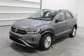 Damaged car Volkswagen T-Roc  2023/12