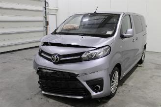 damaged passenger cars Toyota ProAce  2024/5