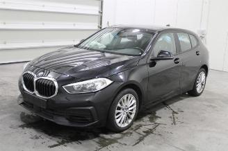 Schadeauto BMW 1-serie 118 2020/6