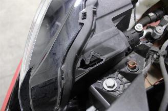 Peugeot 208  picture 16