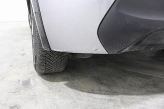 Peugeot 208  picture 8