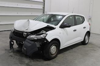 Vaurioauto  passenger cars Dacia Sandero  2022/10