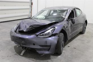 Voiture accidenté Tesla Model 3  2023/5
