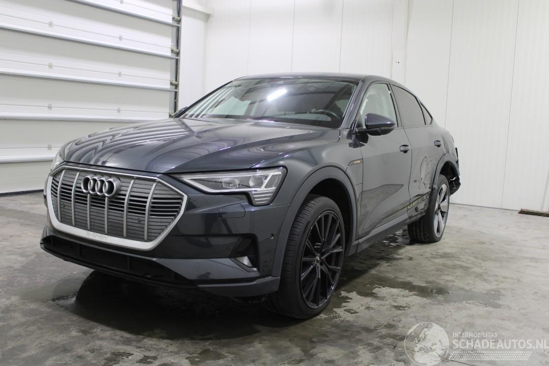 Audi E-tron 