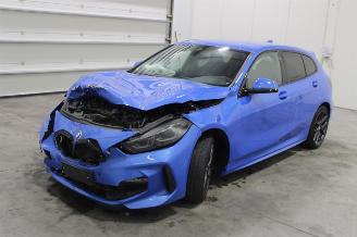 Schadeauto BMW 1-serie 118 2021/12