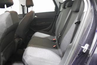 Peugeot 308  picture 12