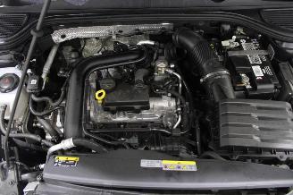 Volkswagen Golf  picture 16