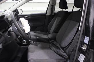 Volkswagen T-Cross  picture 11