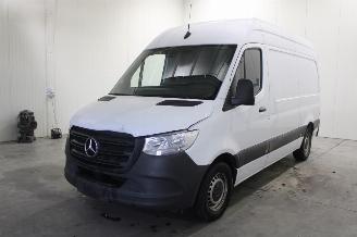 Vaurioauto  passenger cars Mercedes Sprinter  2021/11