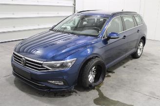 Voiture accidenté Volkswagen Passat  2023/2