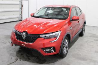 uszkodzony samochody osobowe Renault Arkana  2024/6