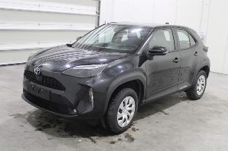 krockskadad bil auto Toyota Yaris Cross  2024/2