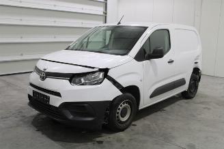 uszkodzony samochody osobowe Toyota ProAce CITY 2023/1