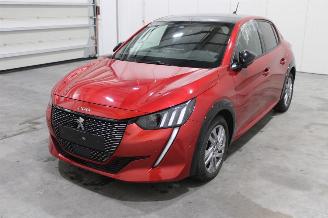 damaged passenger cars Peugeot 208  2020/10