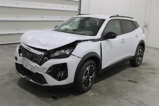 skadebil auto Peugeot 2008  2024/11