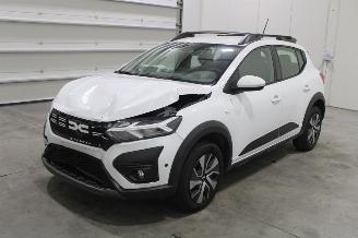 krockskadad bil auto Dacia Sandero  2025/9