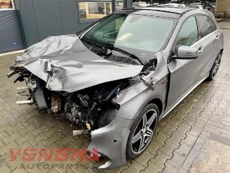Vrakbiler auto Mercedes A-klasse A (W176), Hatchback, 2012 / 2018 2.0 A-250 Turbo 16V 2017