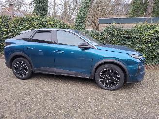 Voiture accidenté Peugeot 3008 NEW 3008 Hybride 2025 NL kenteken rijdend 16000km 2025/6
