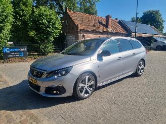 damaged passenger cars Peugeot 308 Puretech 130 GT Line Pano 2021/5
