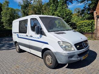 Schadeauto Mercedes Sprinter 311 CDI Airco 2009/3