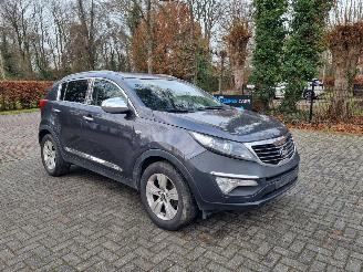 Damaged car Kia Sportage 1.6 GDI Airco Navi Camera 2014/3