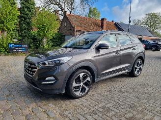 Coche accidentado Hyundai Tucson 1.6 T-GDI AWD Aut. Pano Navi Led Stoelverw 2016/4