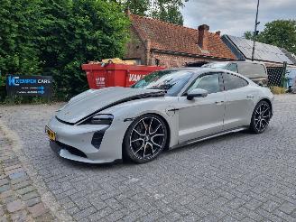 Damaged car Porsche Taycan Performance Pano Led Stoeverw. 2023/4