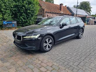 Voiture accidenté Volvo V-60 D3 Aut Led Navi 2019/6